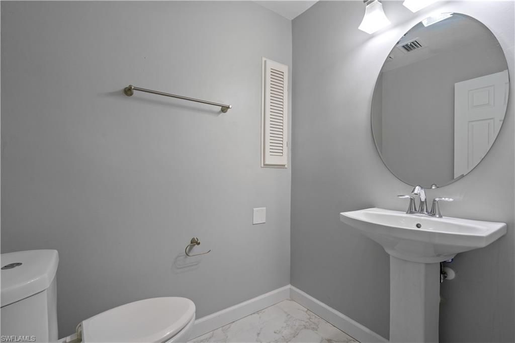 3209 W Riverside Dr , Fort Myers, FL 33901 Photo