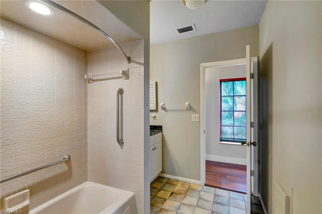 3209 W Riverside Dr, Fort Myers, FL 33901 Photo