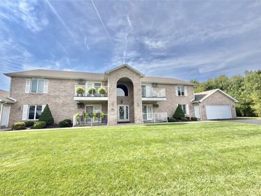 841 Auburn Hills Drive , Unit 4, Boardman, OH 44512
