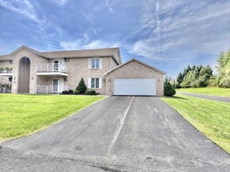 841 Auburn Hills Drive, Unit 4, Boardman, OH 44512 Photo 9