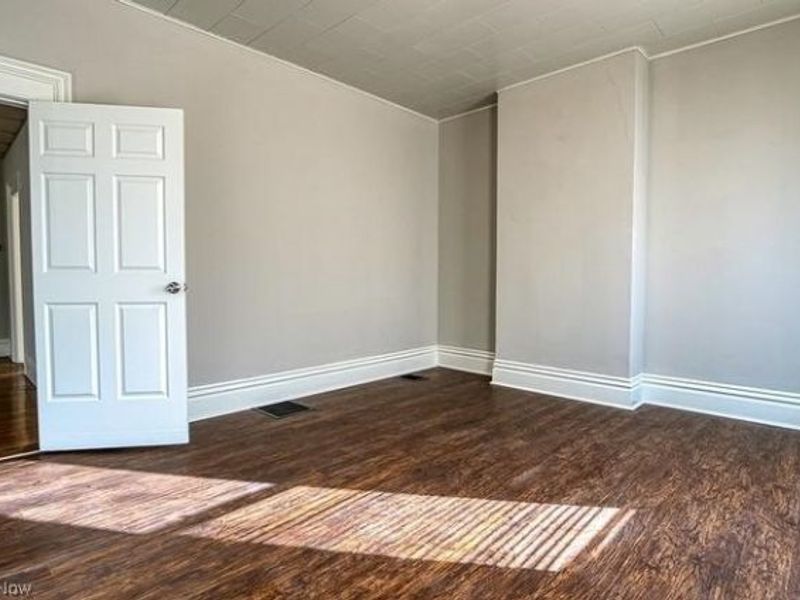 1924 Rowley Avenue, Cleveland, OH 44109 Photo 12