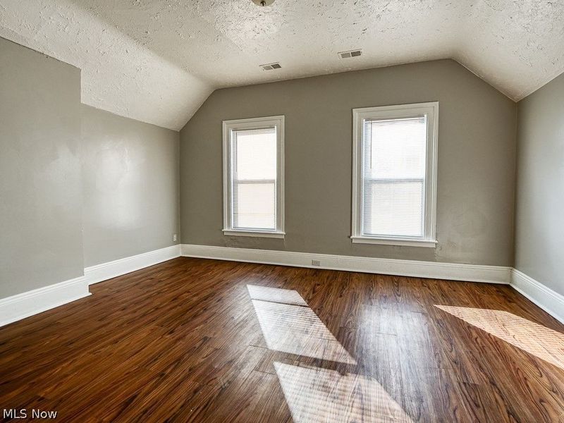 1924 Rowley Avenue, Cleveland, OH 44109 Photo 16