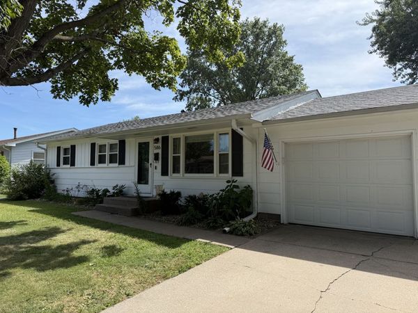 East Moline, IL 61244