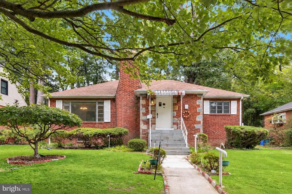 6603 WELLS PARKWAY, UNIVERSITY PARK, MD 20782