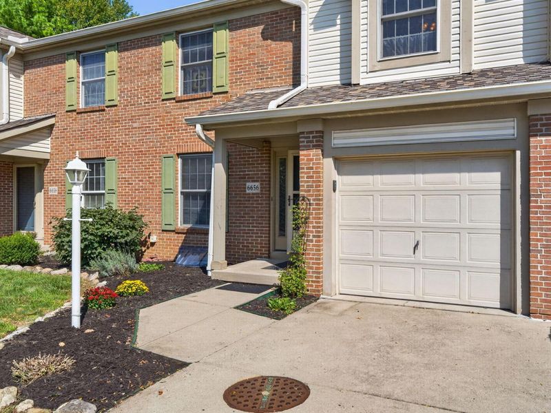 6656 Eastland Court, Unit 6656, Worthington, OH 43085 Photo 2