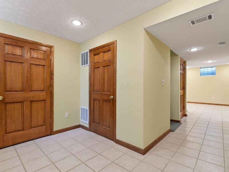 6656 Eastland Court, Unit 6656, Worthington, OH 43085 Photo 25
