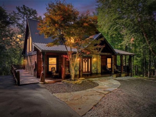 330 Seneca Drive , Ellijay, GA 30540