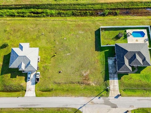 2300 Christopher AVE N, LEHIGH ACRES, FL 33971