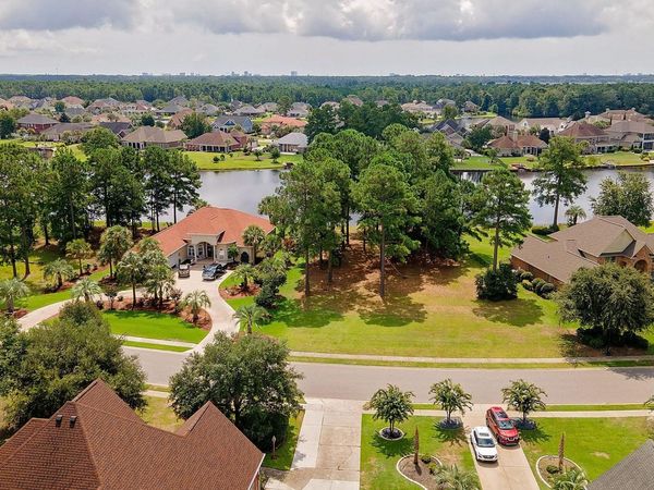725 Oxbow Dr. , Myrtle Beach, SC 29579