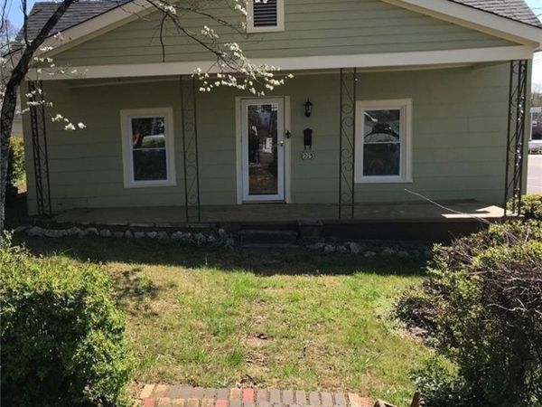 213 W King Street , Kings Mountain, NC 28086