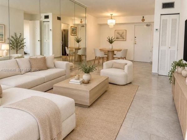 5055 NW 7th St , Unit 708, Miami, FL 33126