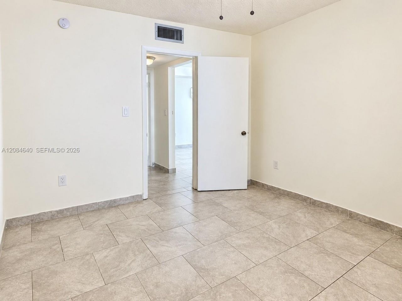 5055 NW 7th St , Unit 708, Miami, FL 33126 Photo