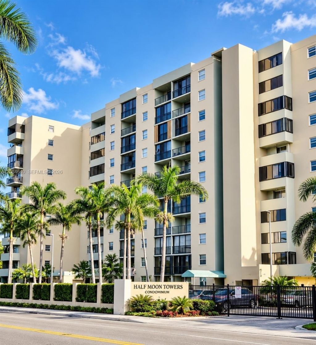 5055 NW 7th St , Unit 708, Miami, FL 33126 Photo