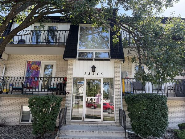18245 Burnham Avenue , Unit 5, Lansing, IL 60438