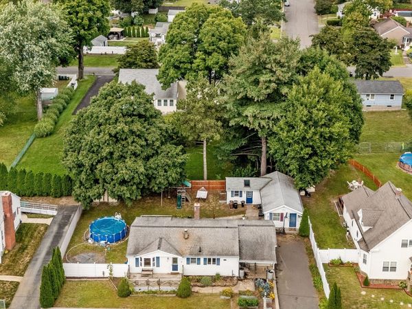 80 Quartus St, Chicopee, MA 01013