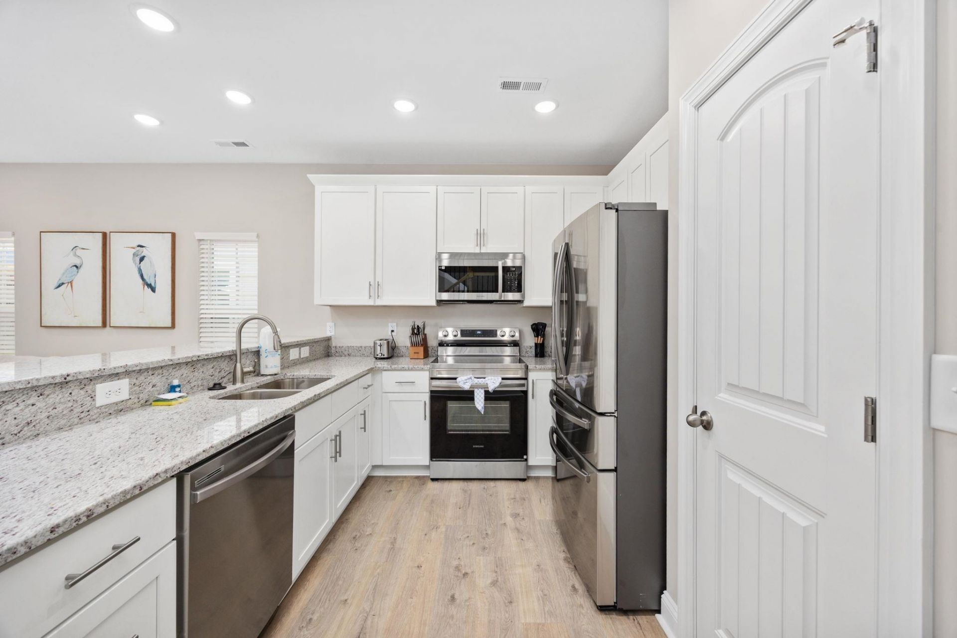 202 Madison Ct. Photo 10
