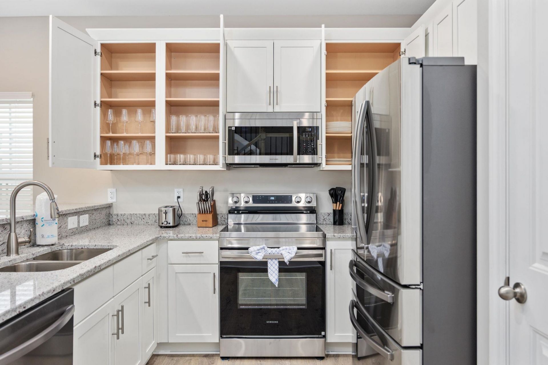202 Madison Ct. Photo 12