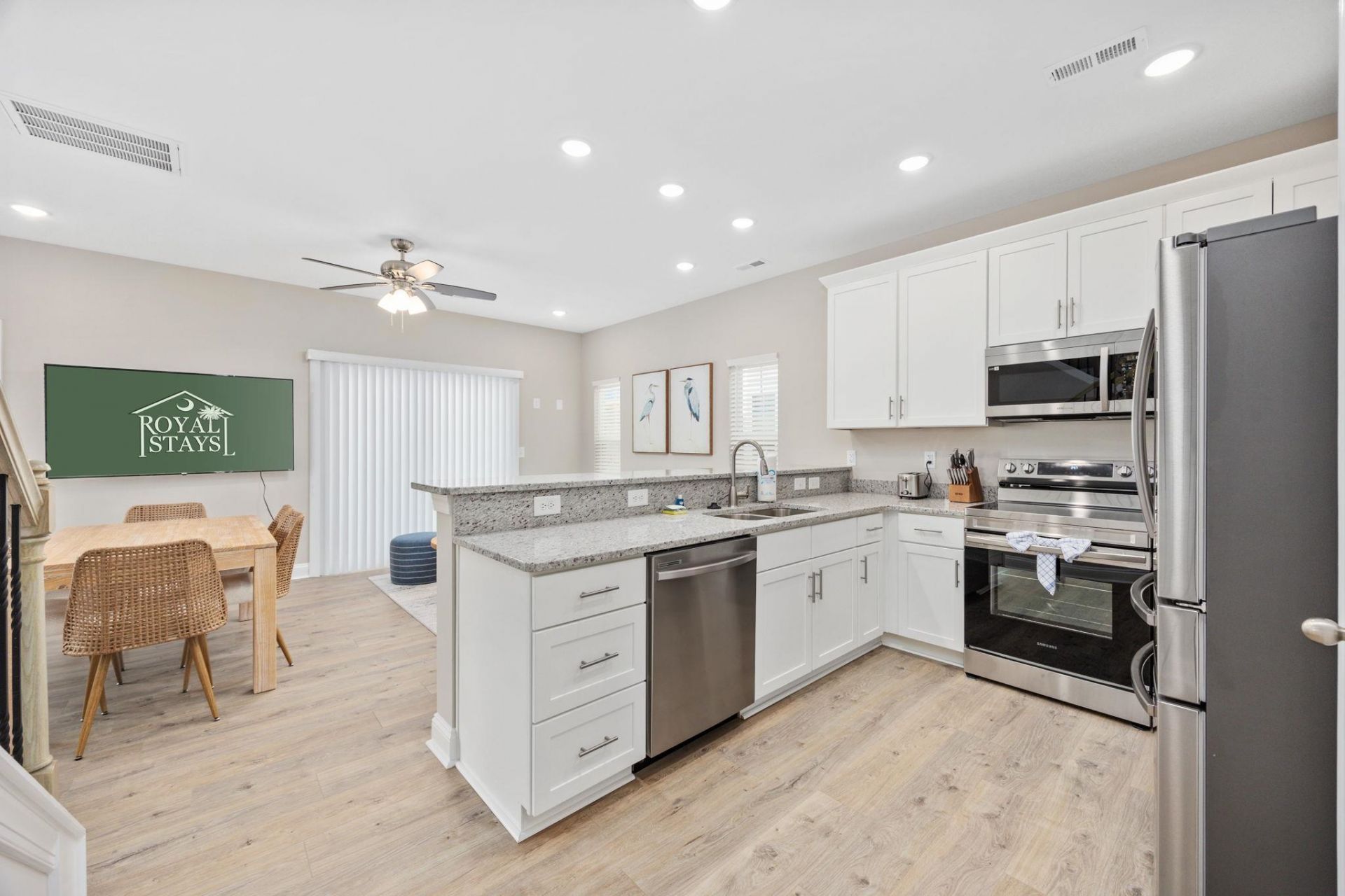 202 Madison Ct. Photo 13