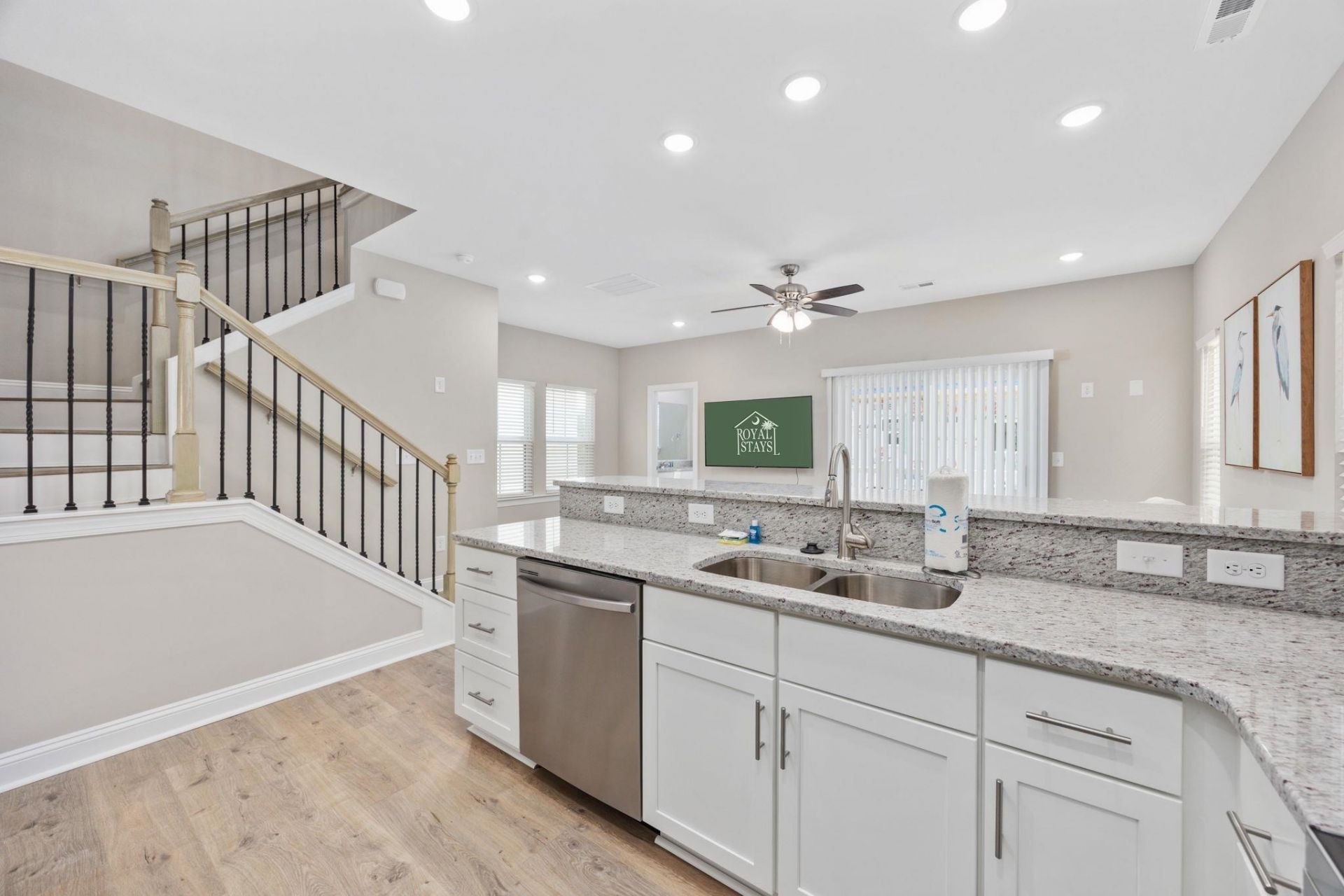 202 Madison Ct. Photo 15