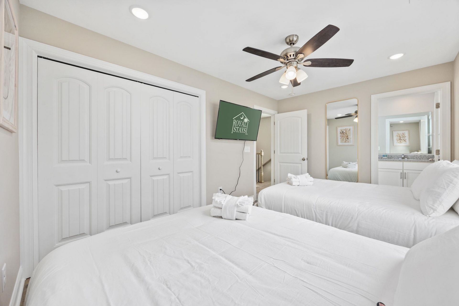 202 Madison Ct. Photo 23