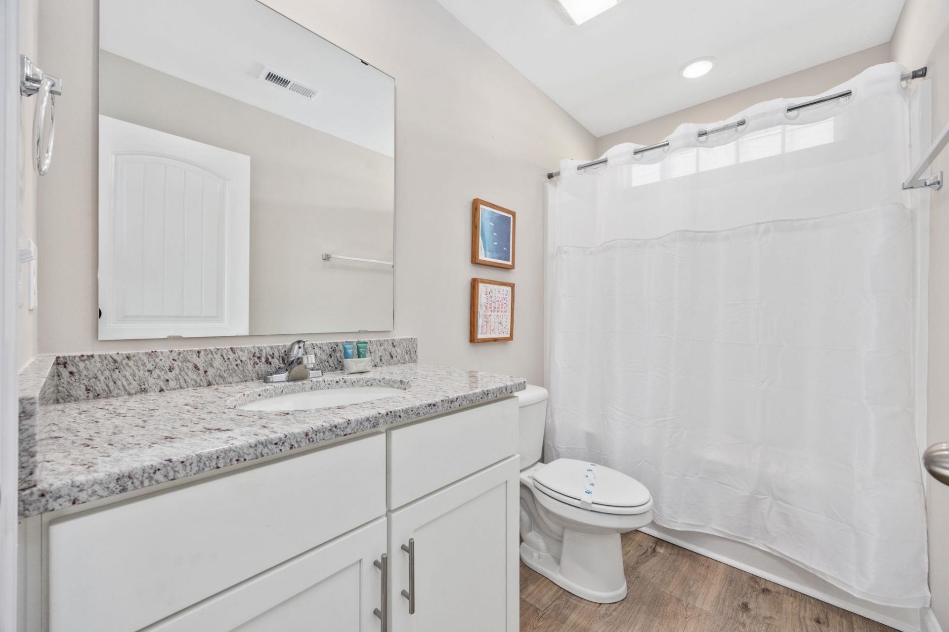 202 Madison Ct. Photo 28