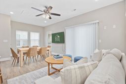 202 Madison Ct. photo 4