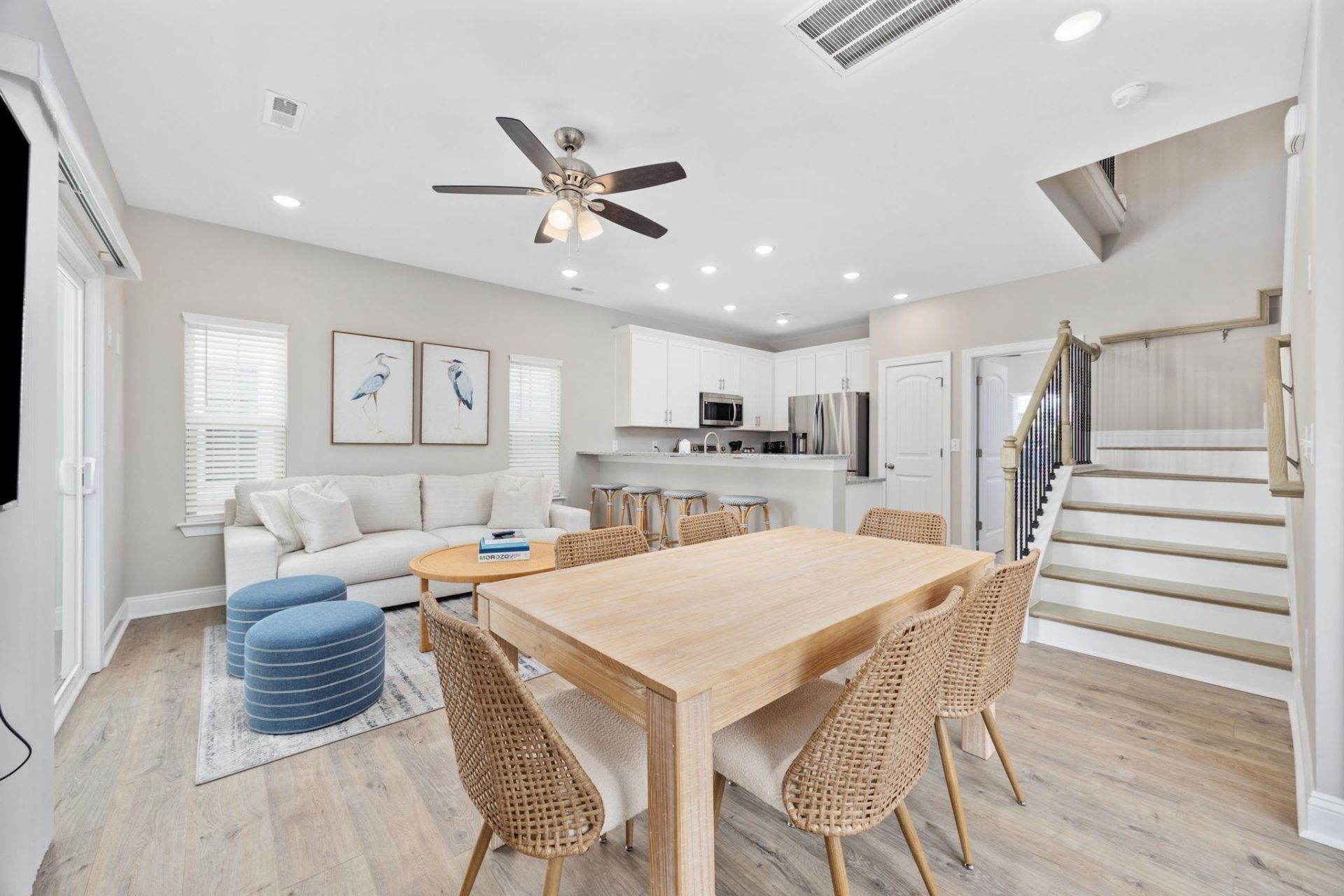 202 Madison Ct. Photo 5