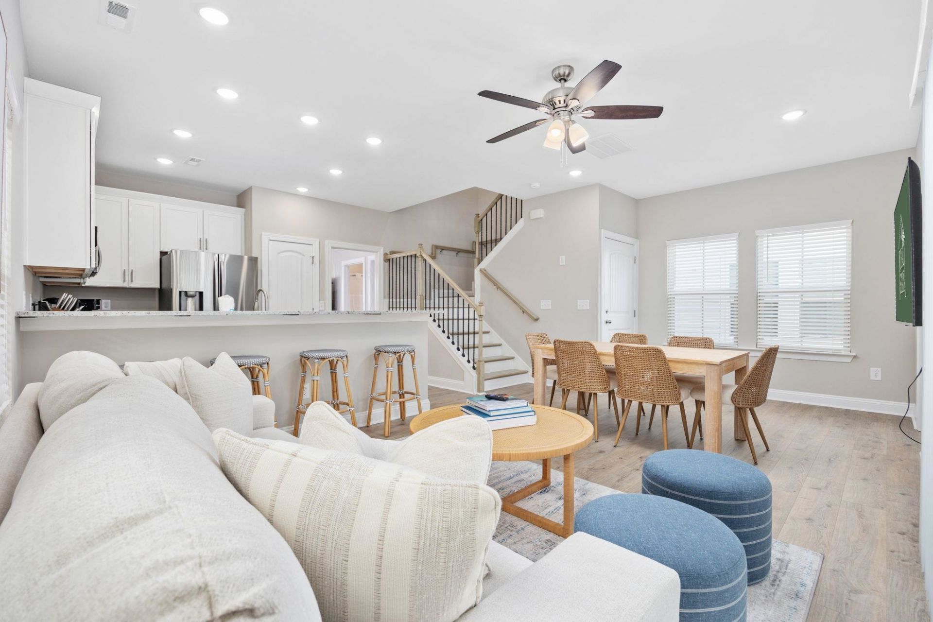 202 Madison Ct. Photo 7