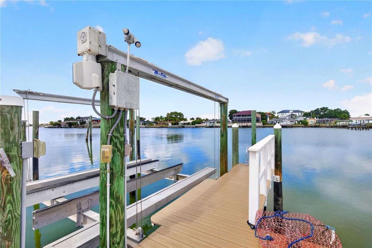 204 Poinciana Lane, Largo, FL 33770 Photo
