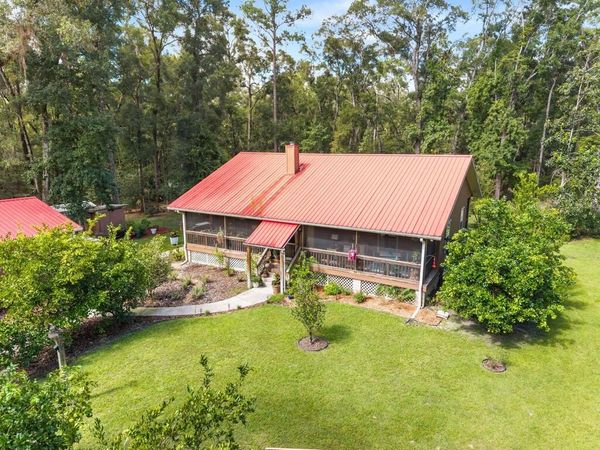 653 NE 824th St, Old Town, FL 32680