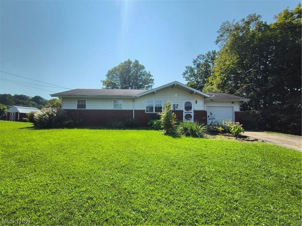 1380 Mount Tom Road , Marietta, OH 45750