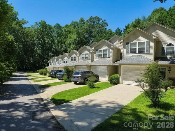 102 S Park Lane , Black Mountain, NC 28711