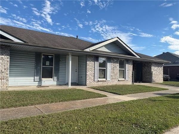 4113 JUNO Drive, Chalmette, LA 70043