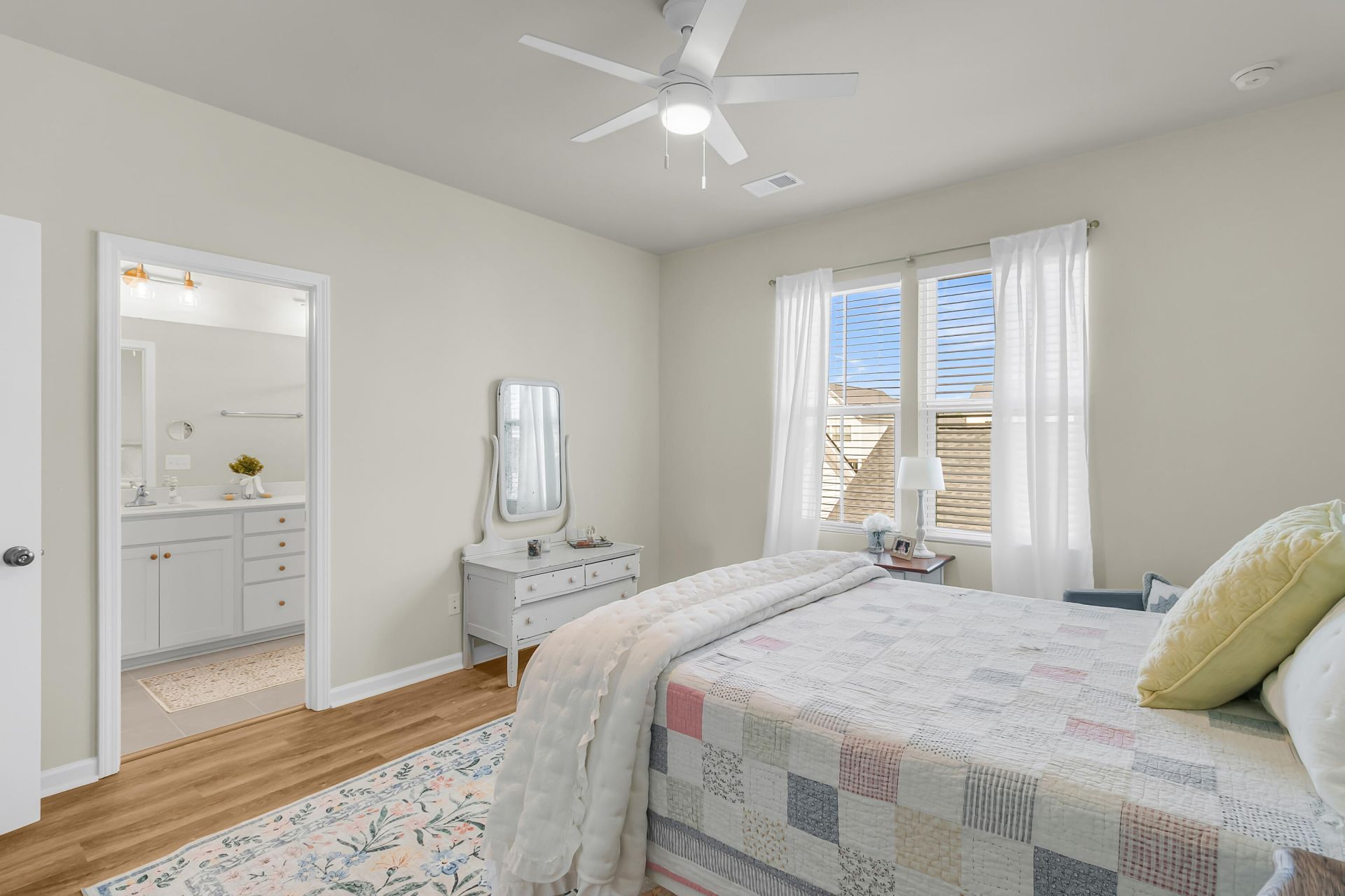 766 Blueway Avenue Photo 31