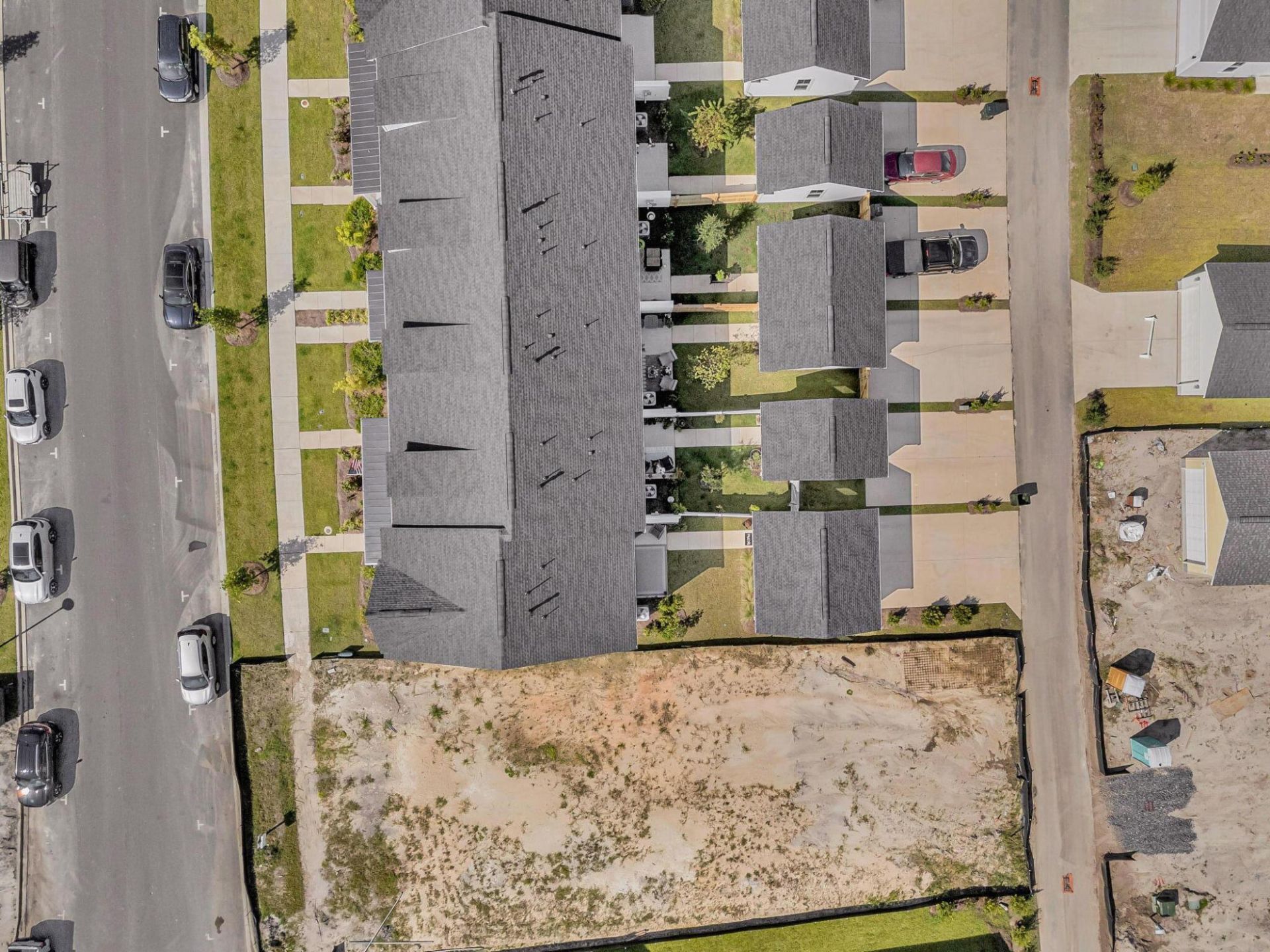 766 Blueway Avenue Photo 44