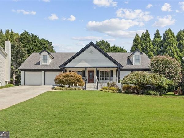 850 Rose Crest Drive, Lawrenceville, GA 30044