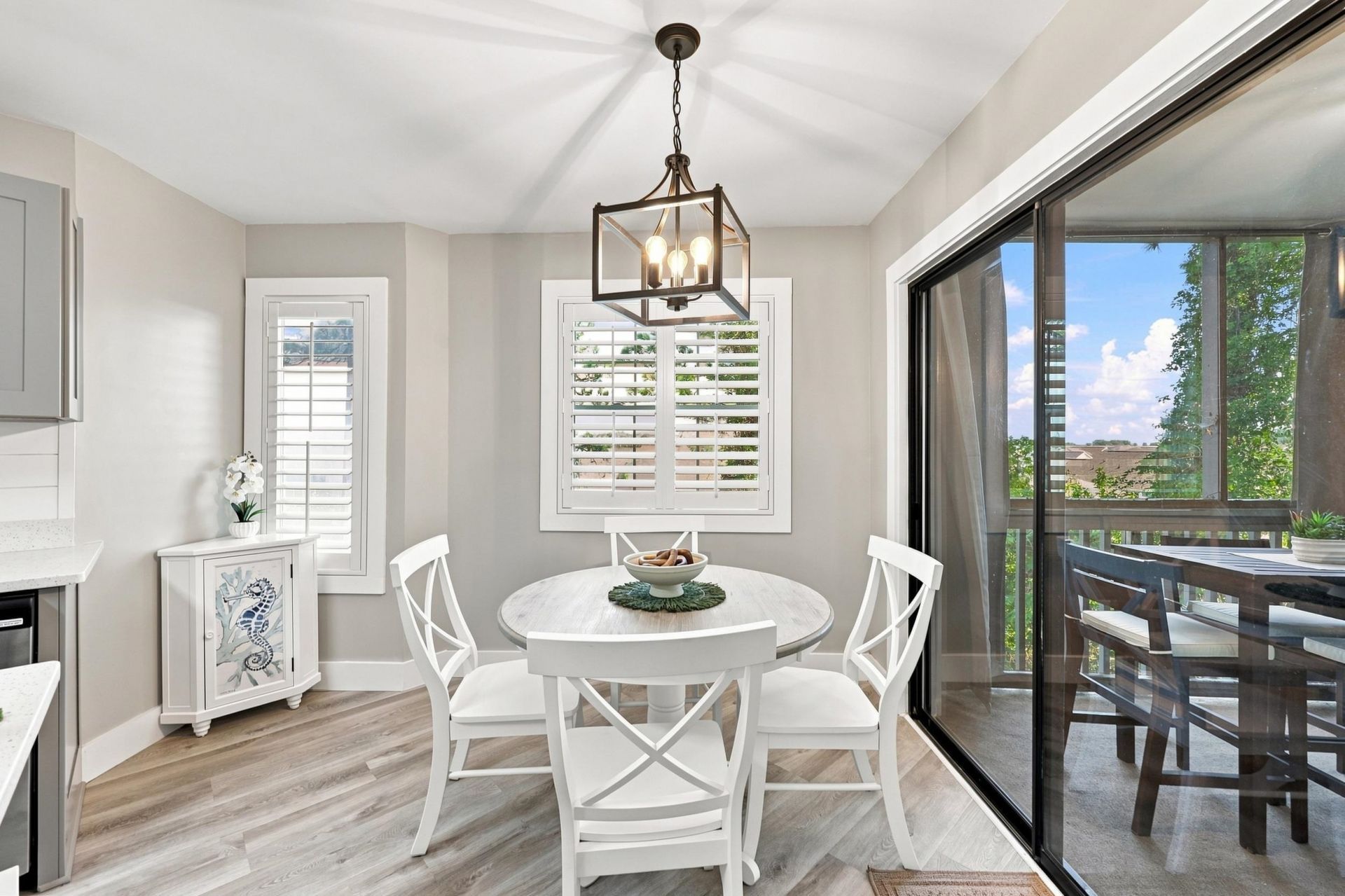 1500 Cenith Dr. Photo 10