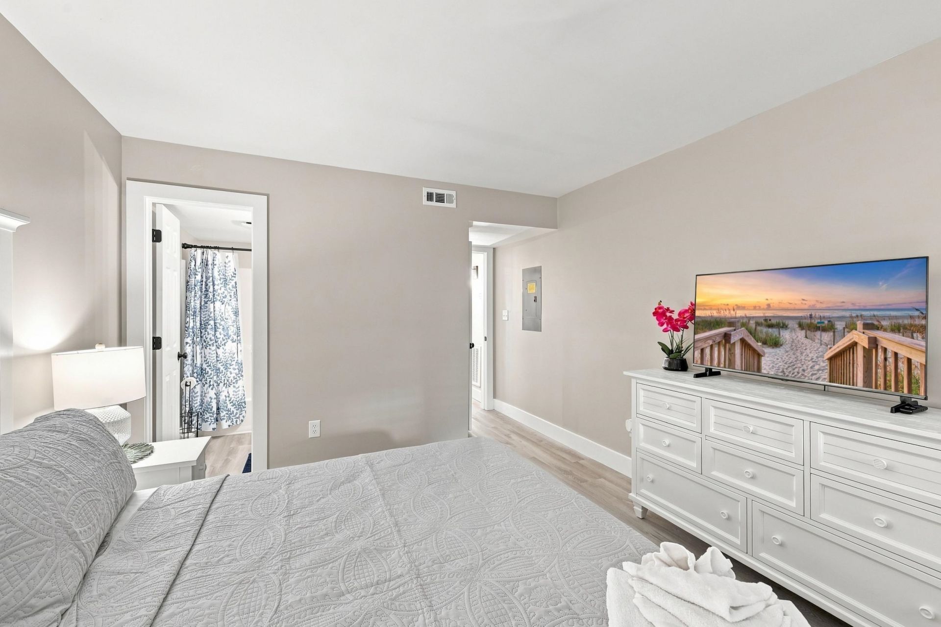 1500 Cenith Dr. Photo 13