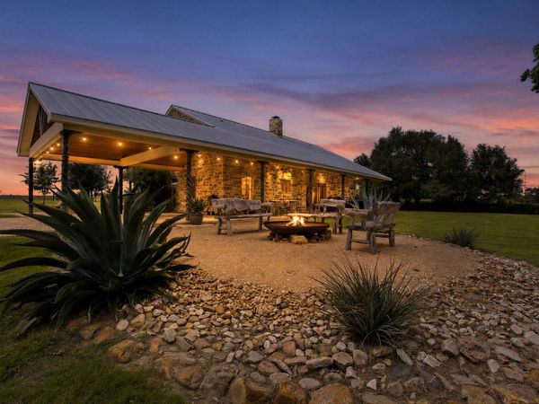 7835 Berger Rd , Schulenburg, TX 78956