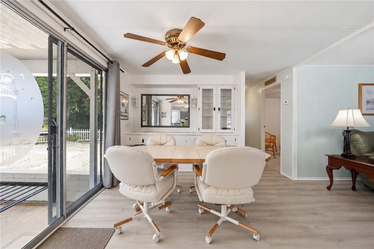 695 Buccaneer Boulevard, Tavares, FL 32778 Photo