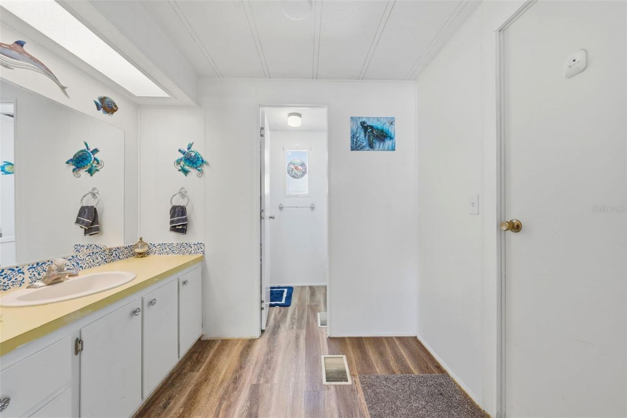 695 Buccaneer Boulevard, Tavares, FL 32778 Photo