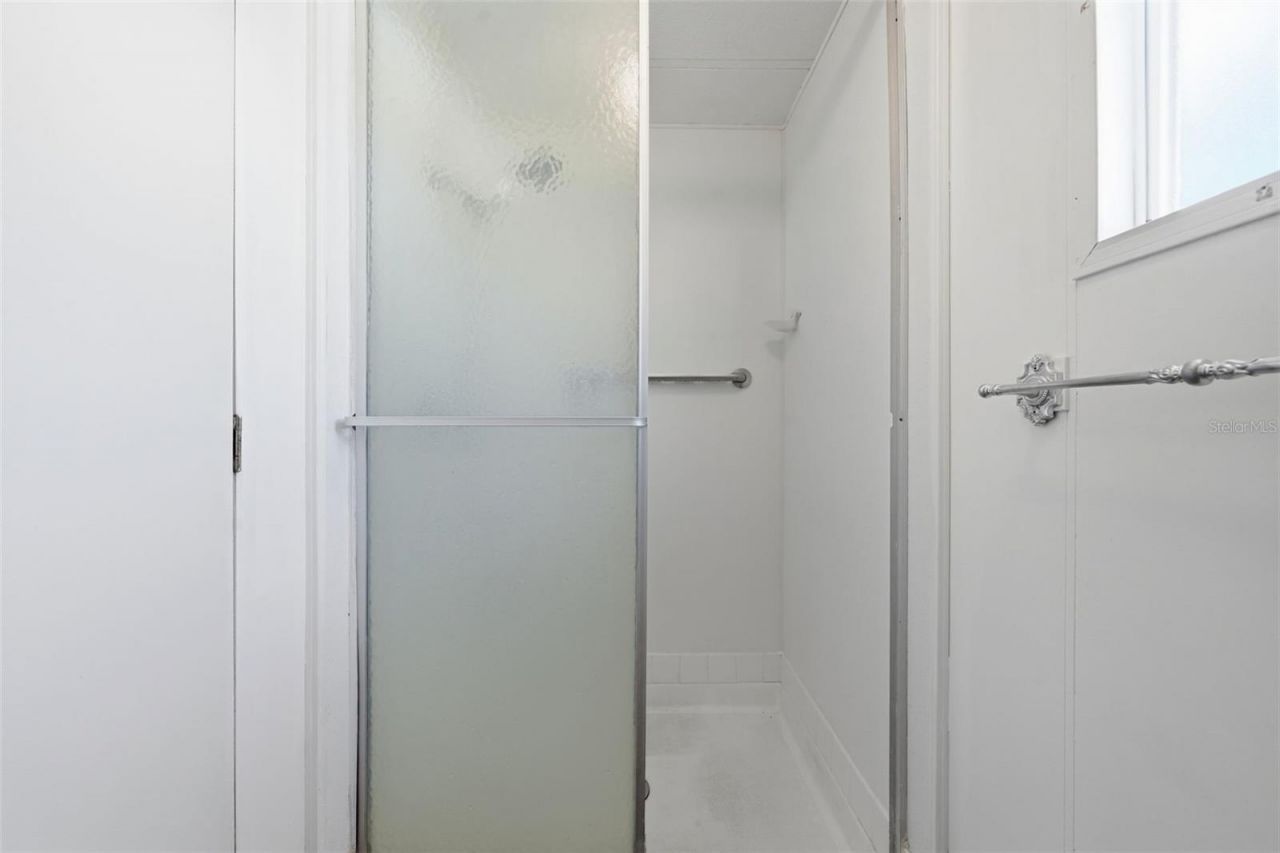 695 Buccaneer Boulevard, Tavares, FL 32778 Photo