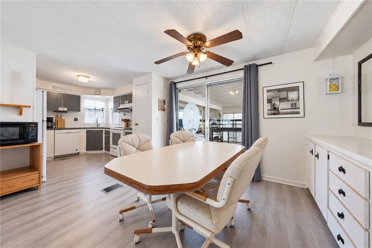 695 Buccaneer Boulevard, Tavares, FL 32778 Photo