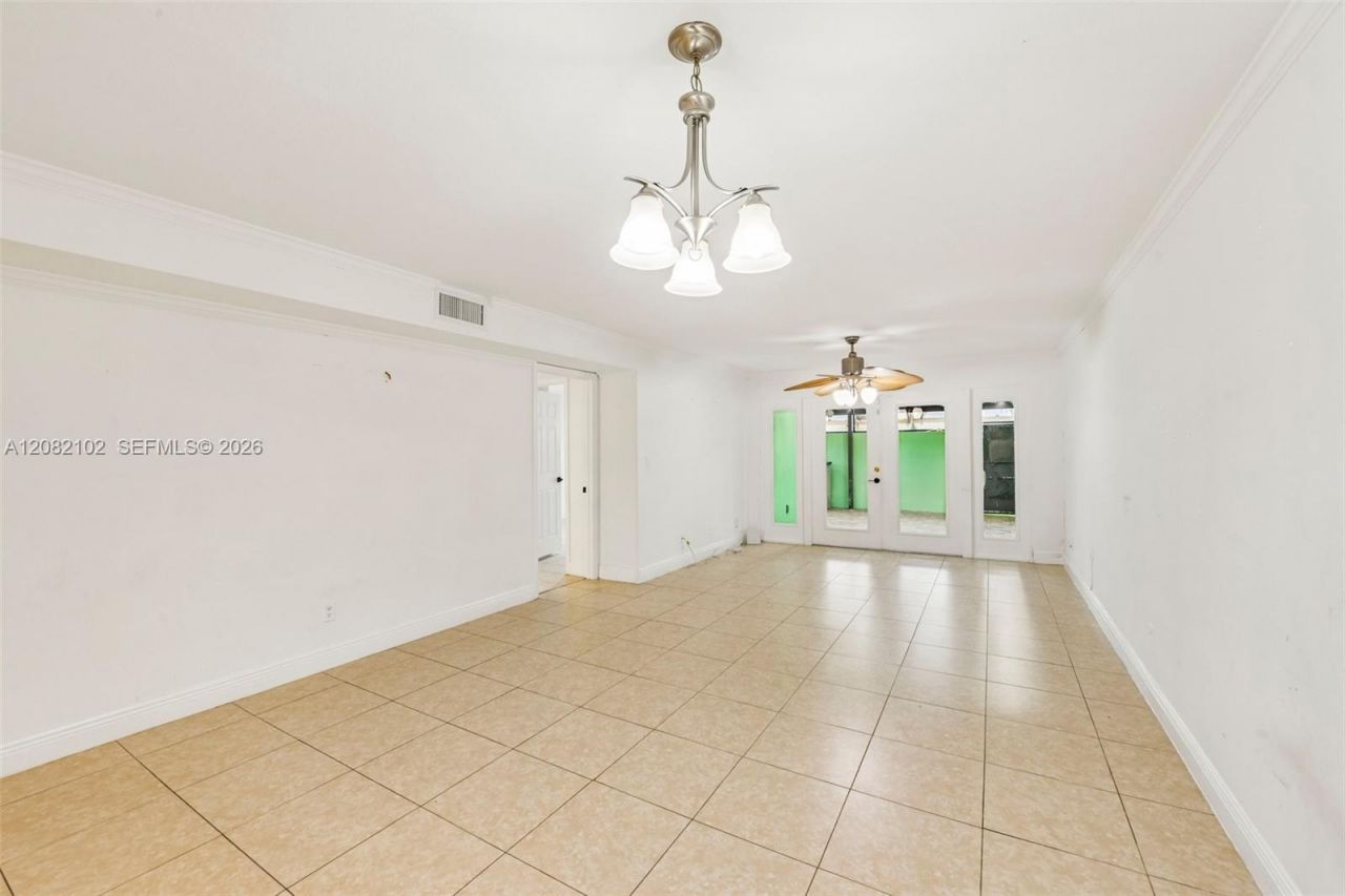 13130 SW 15th Ln, Miami, FL 33184 Photo