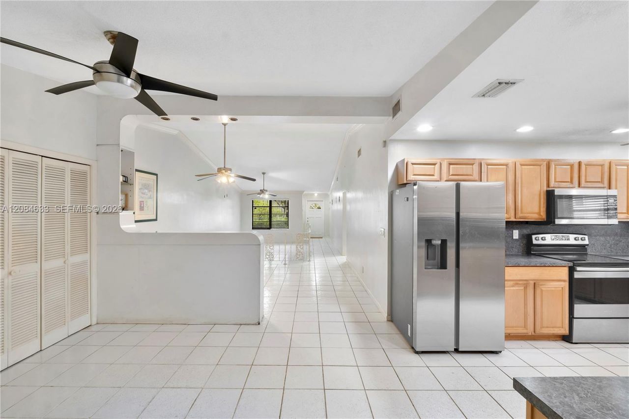 1410-1412 NW 93rd Ter, Coral Springs, FL 33071 Photo