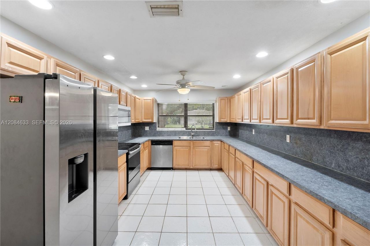 1410-1412 NW 93rd Ter, Coral Springs, FL 33071 Photo