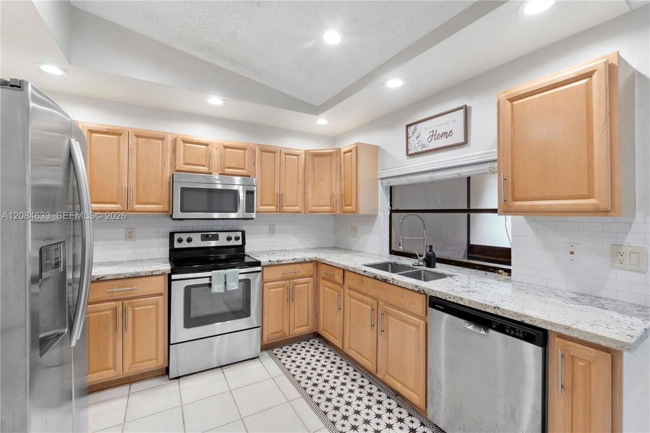 1410-1412 NW 93rd Ter, Coral Springs, FL 33071 Photo