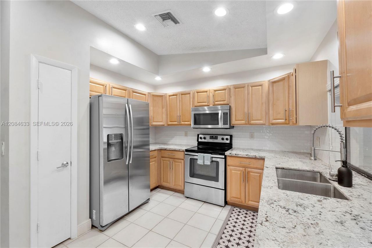 1410-1412 NW 93rd Ter, Coral Springs, FL 33071 Photo