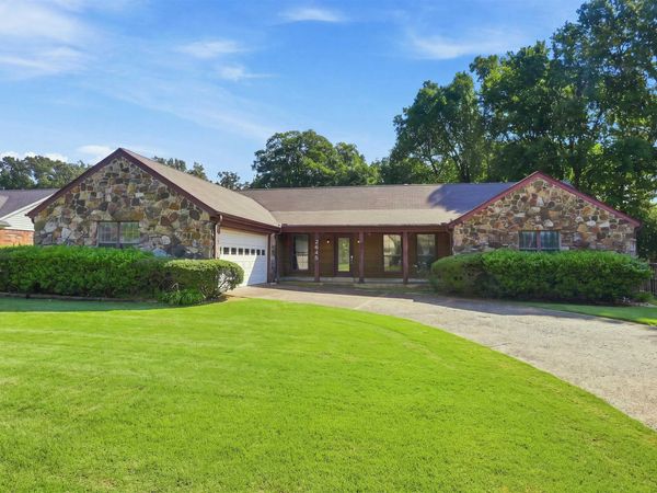 2948 SANDY CREEK DR, Germantown, TN 38138