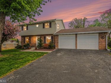 309 FAIRVIEW STREET, CARLISLE, PA 17015